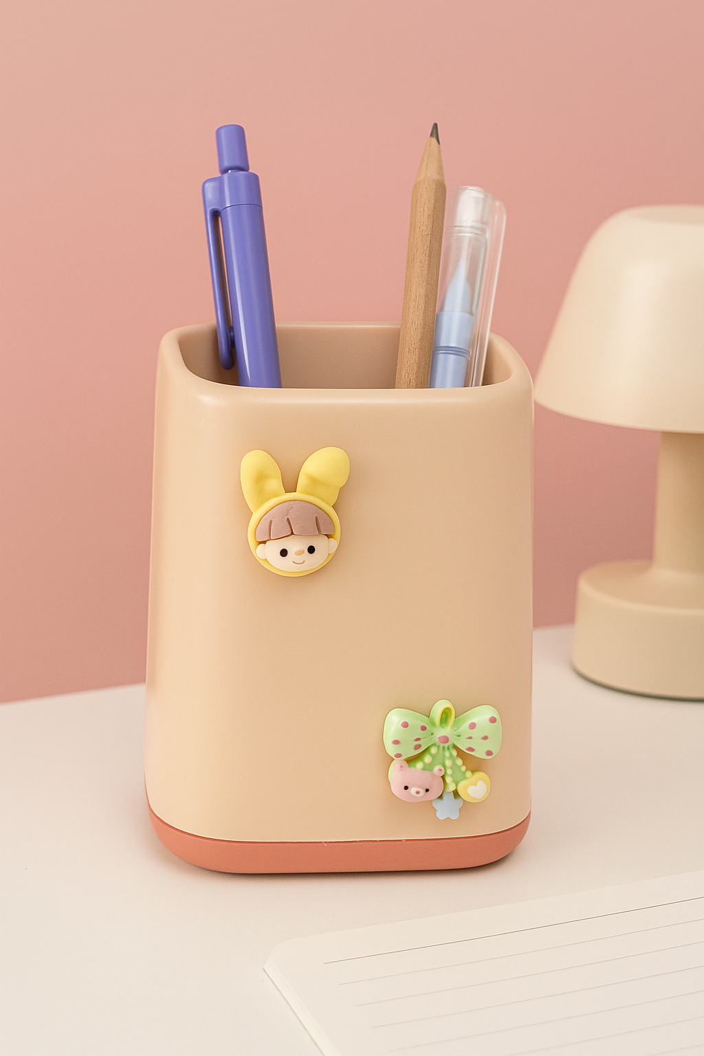 Cute pen stand