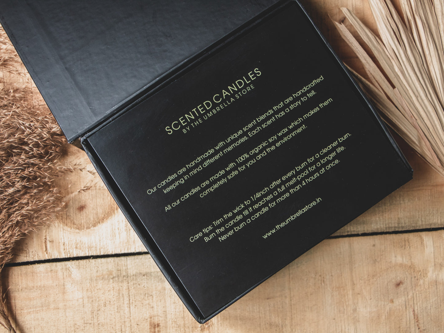 Scented candle gift set: Set of 4 candles| Luxe Hamper Box - The Umbrella store