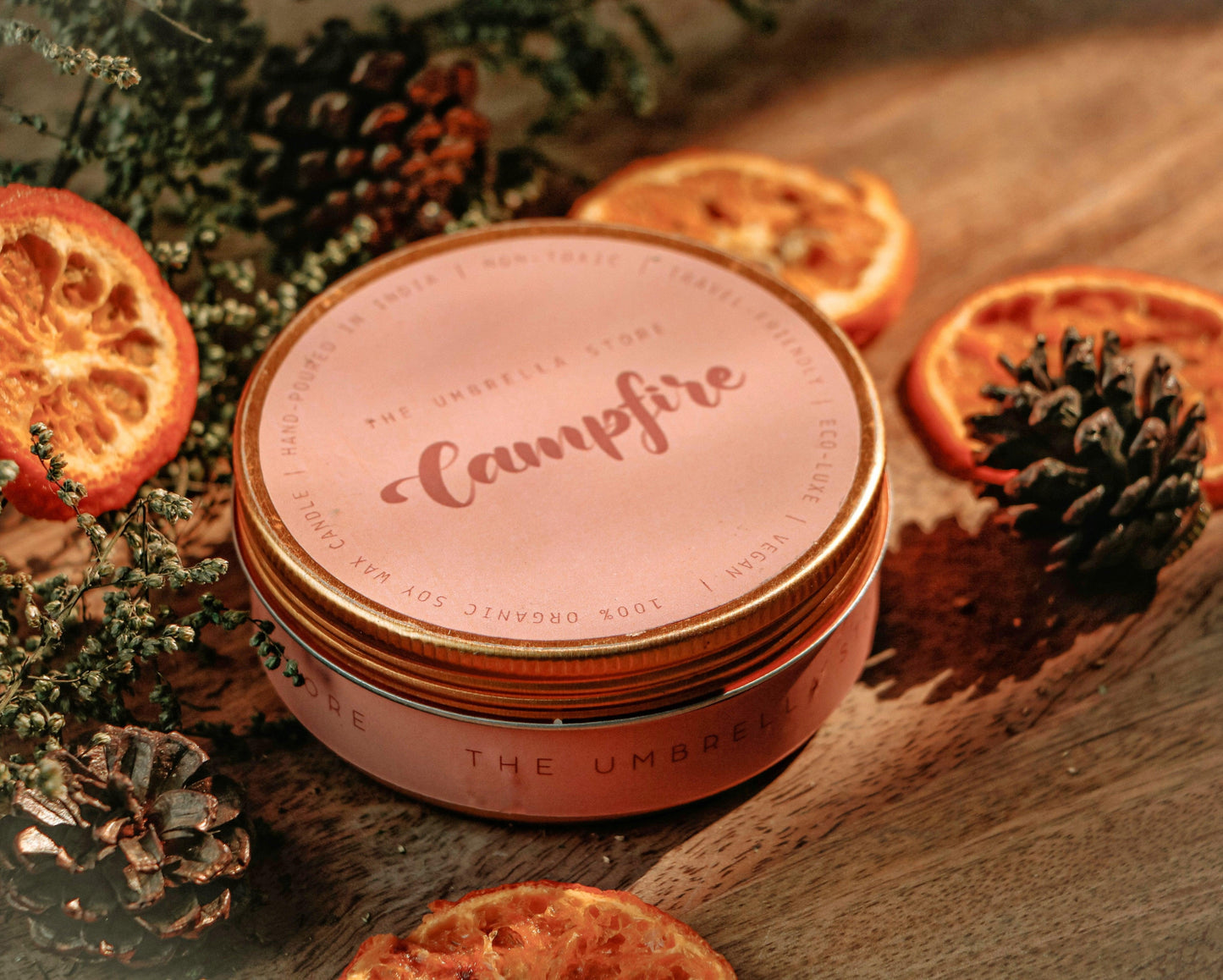 Campfire scented candle - The Umbrella store