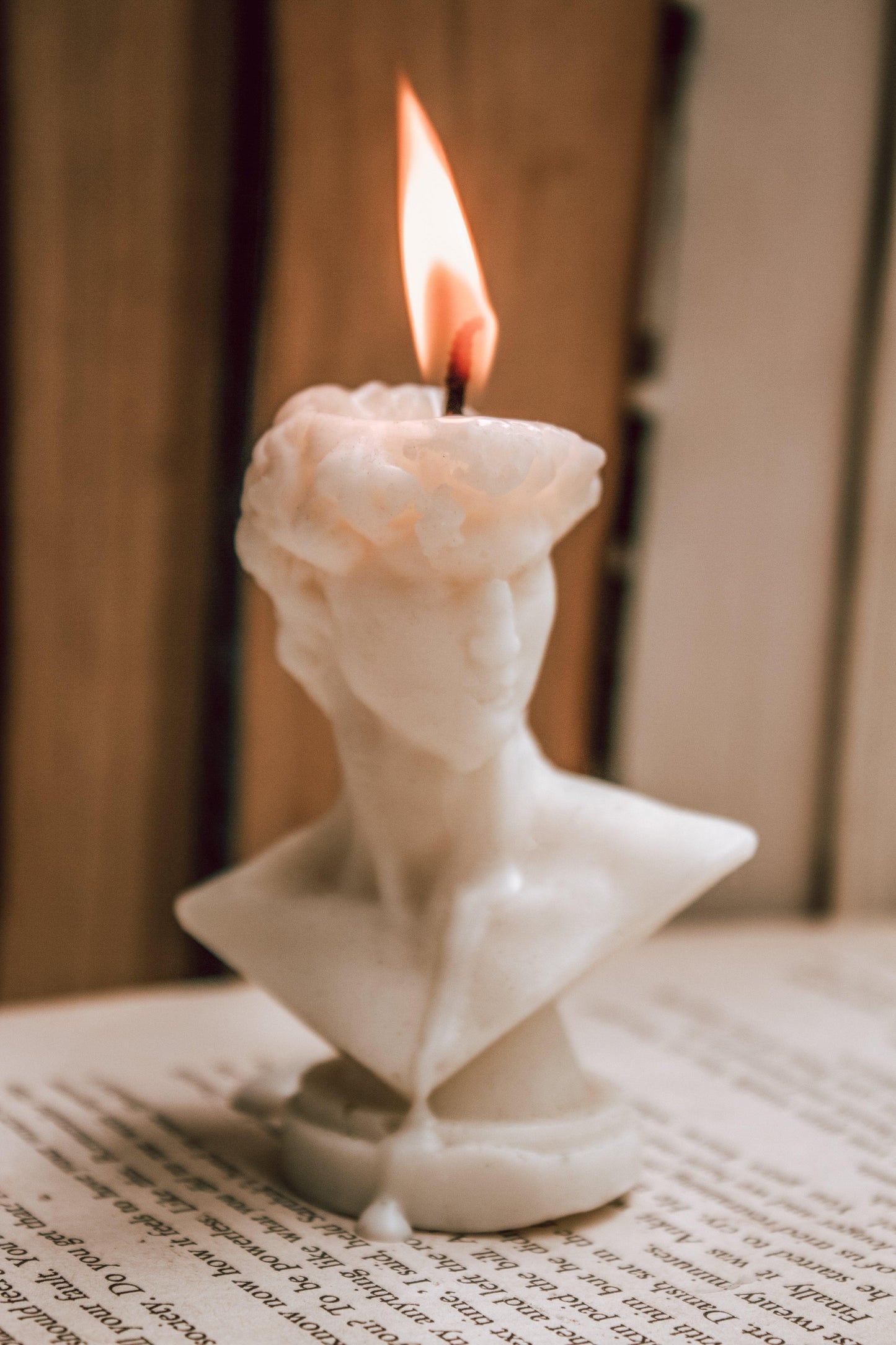 David Sculpture Candle - The Umbrella store