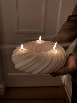 Big Swirl Sculpture Candle | HALO CANDLE - 3 wick candle - The Umbrella store